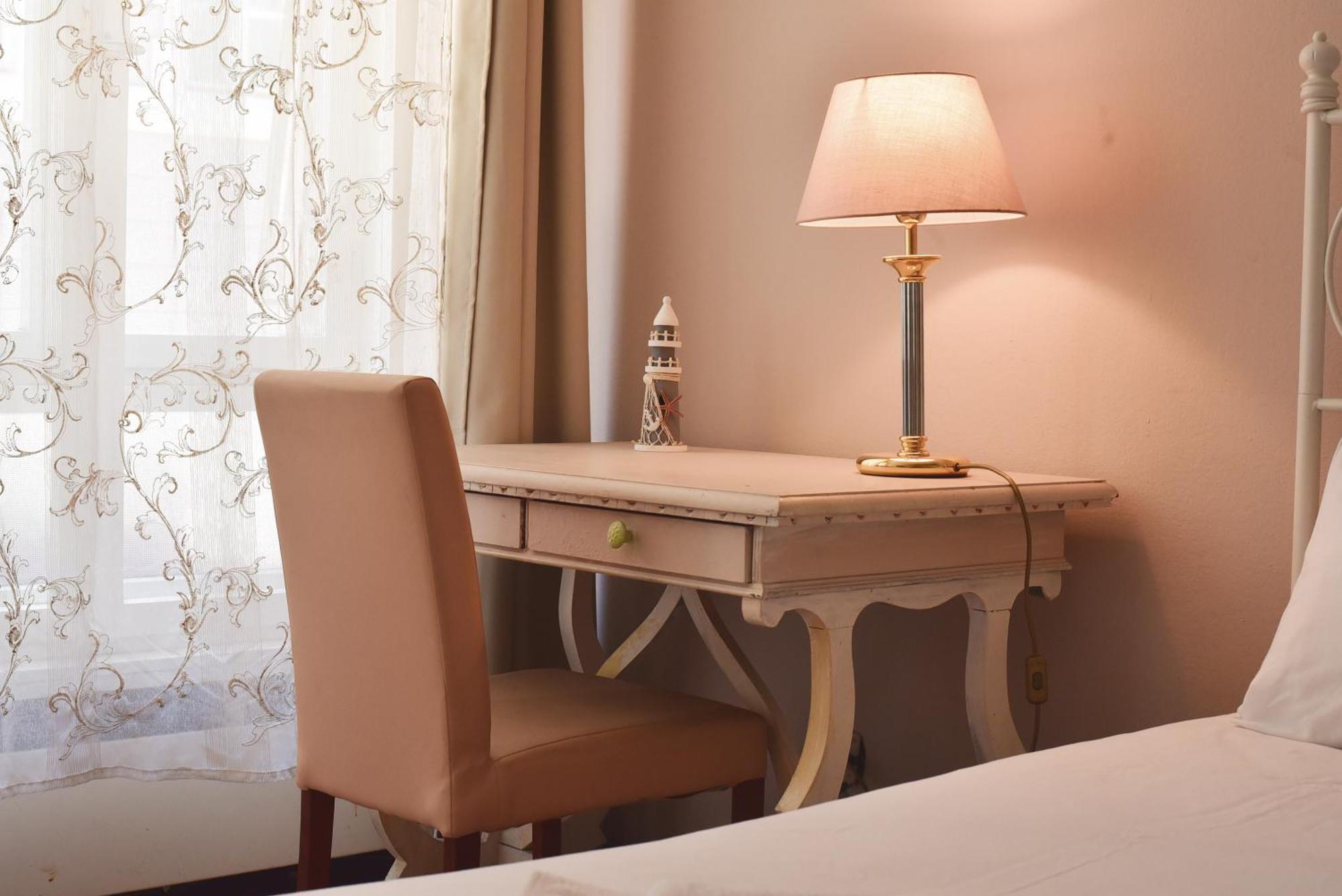 Barcolana Lodge - Hostel Trieste Ngoại thất bức ảnh