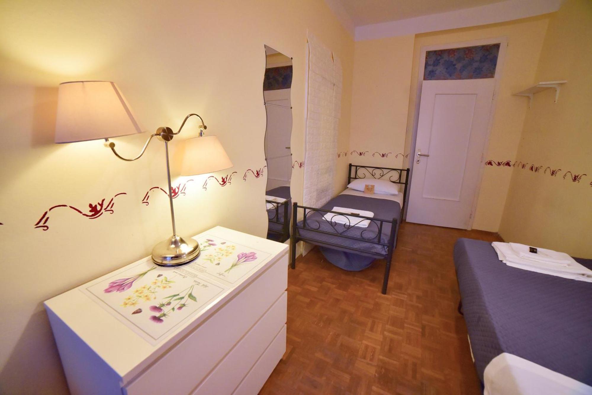 Barcolana Lodge - Hostel Trieste Ngoại thất bức ảnh